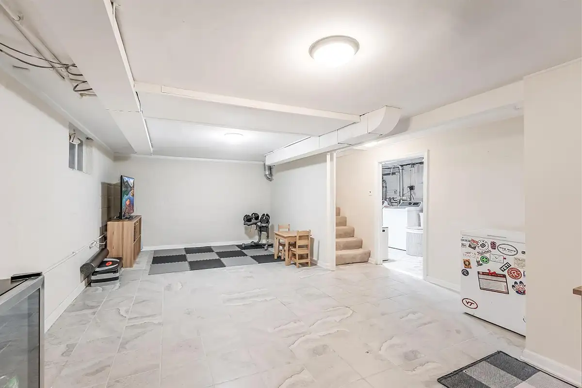 Basement of 5723 4th St