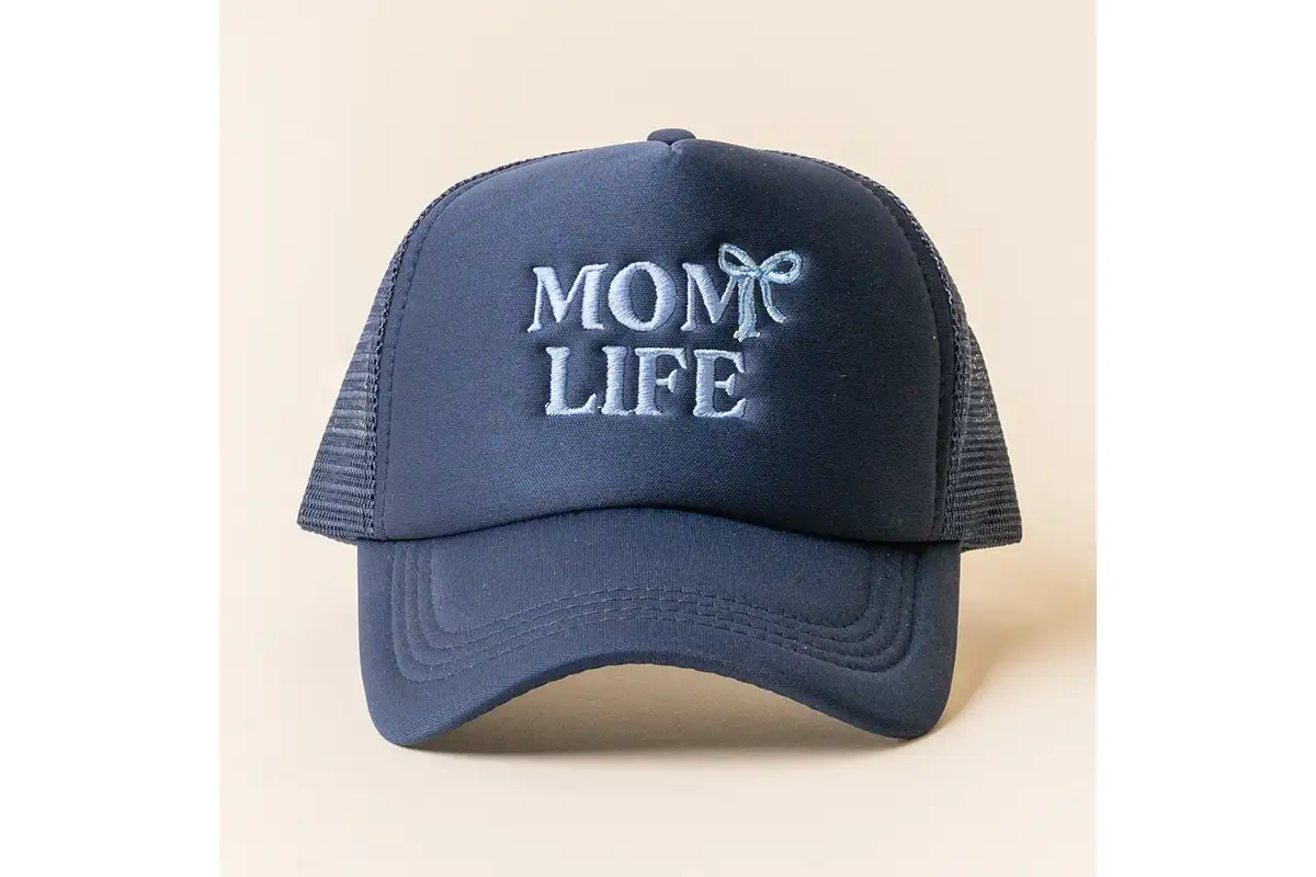 Blue ballcap with the words "Mom Life"