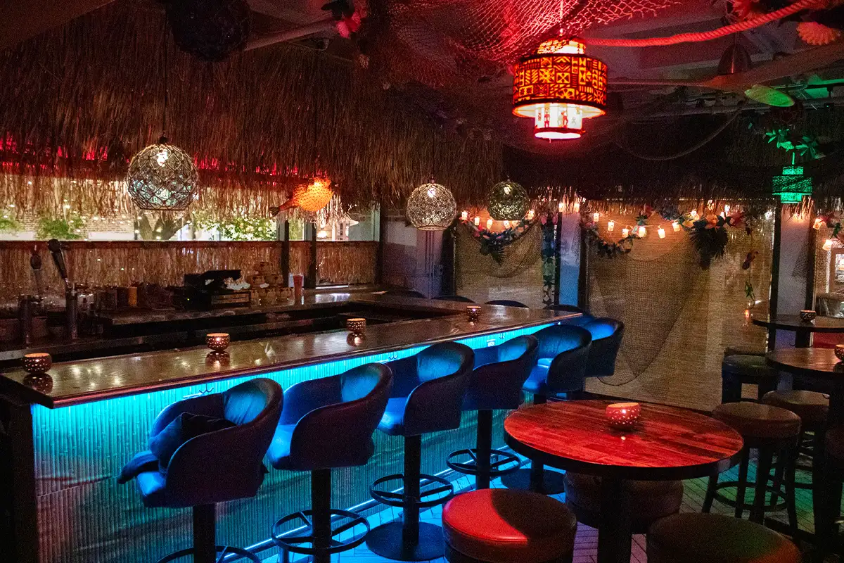 Tiki pop-up bar at Hi-Tide