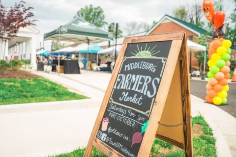 sign at middleburg farmers market