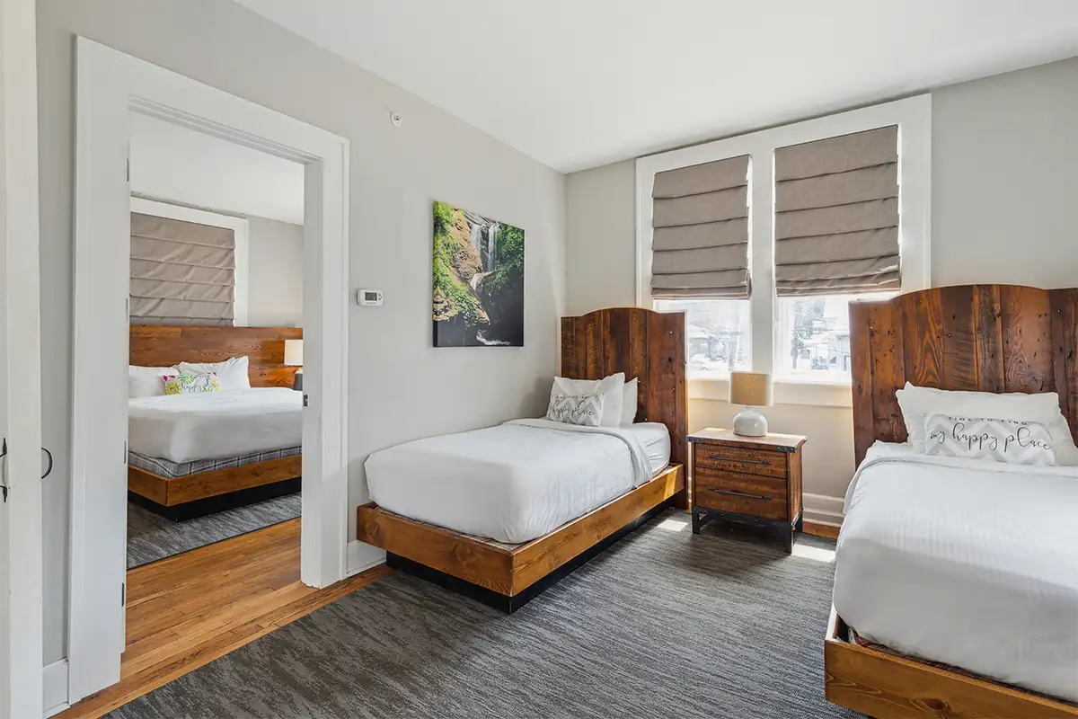 Two beds in hotel room of Western Front Hotel