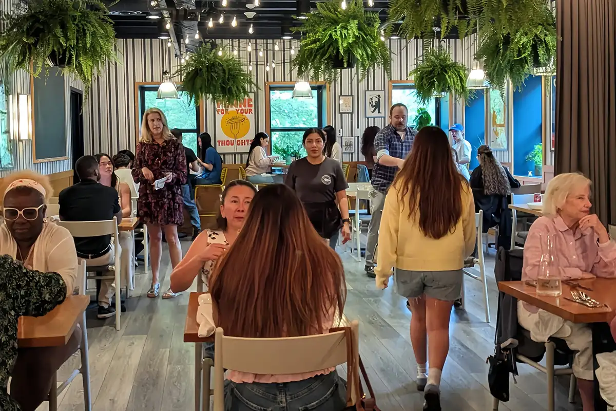 patrons eat at Hank's Pasta Bar