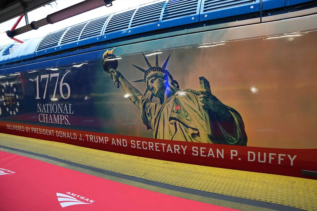 statue of liberty on amtrak acela train
