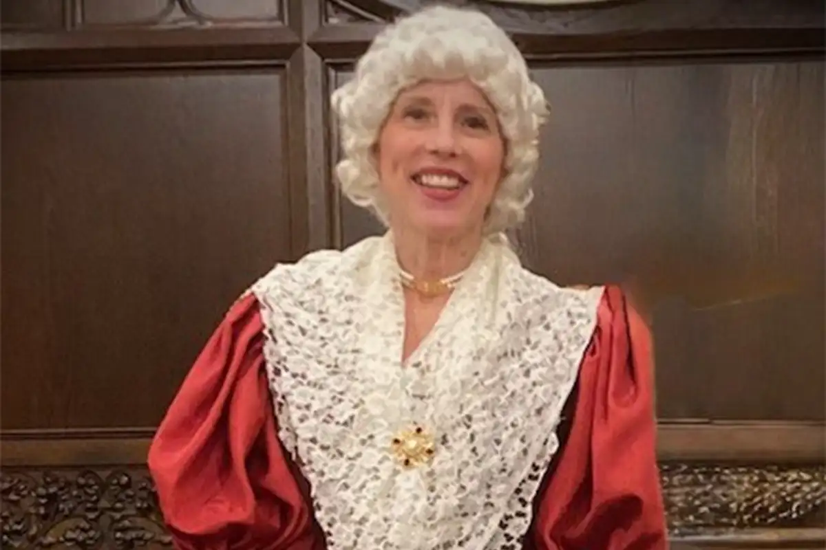 Historical reenactor Mary Ann Jung dressed as Martha Washington