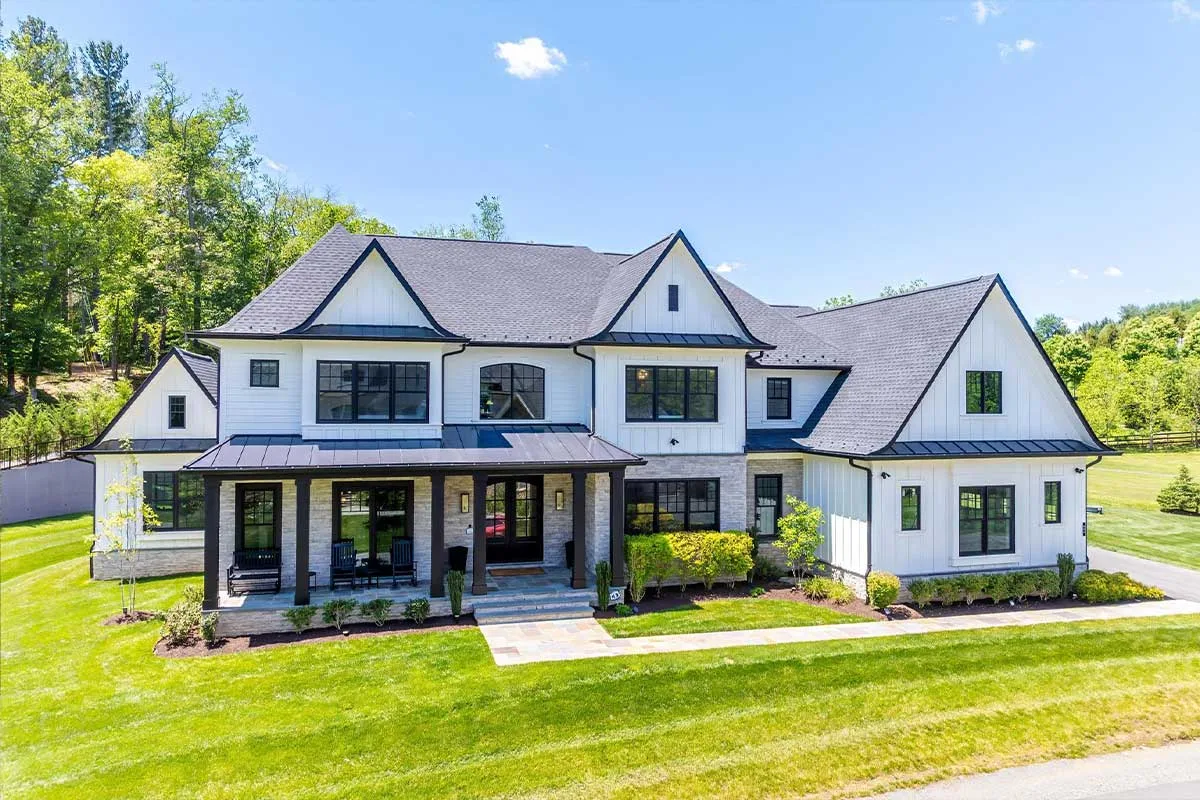 952 Walker Rd., Great Falls exterior