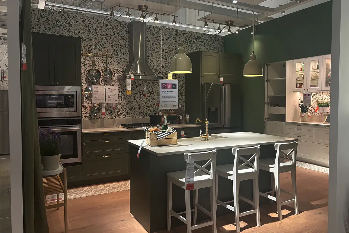 Green kitchen showroom from Chantilly Ikea
