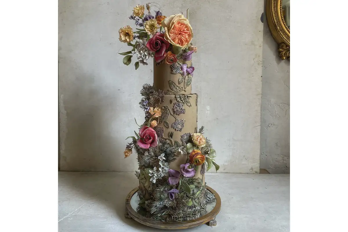 Cake with floral design