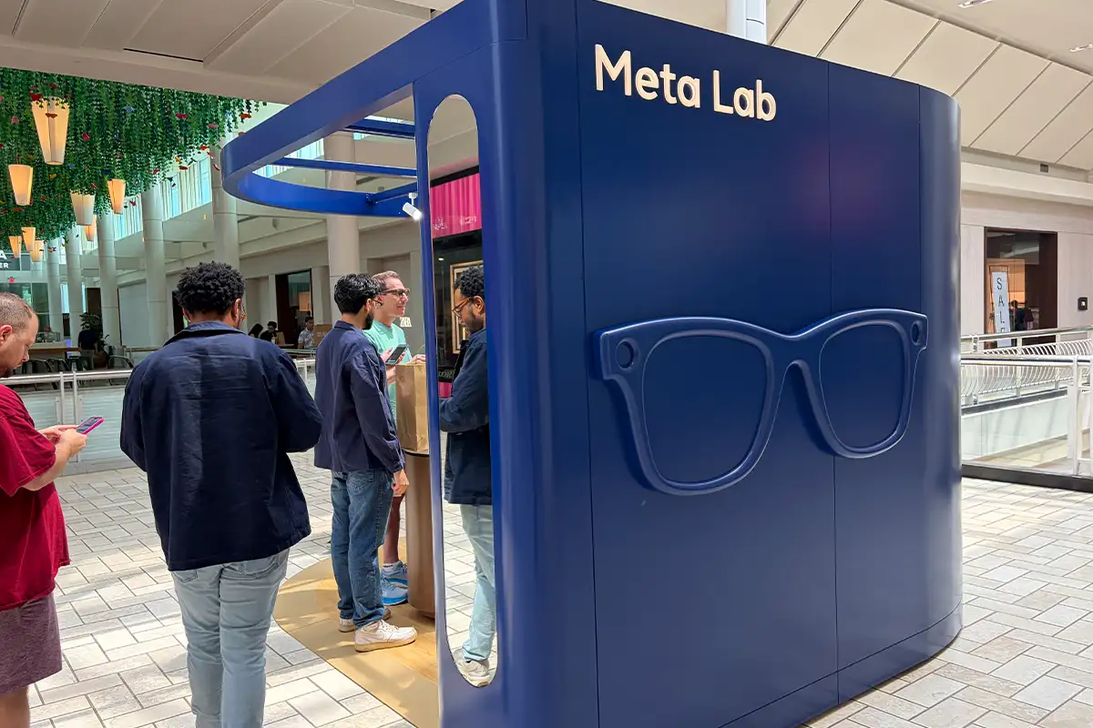 shoppers at the Meta Lab in Tysons