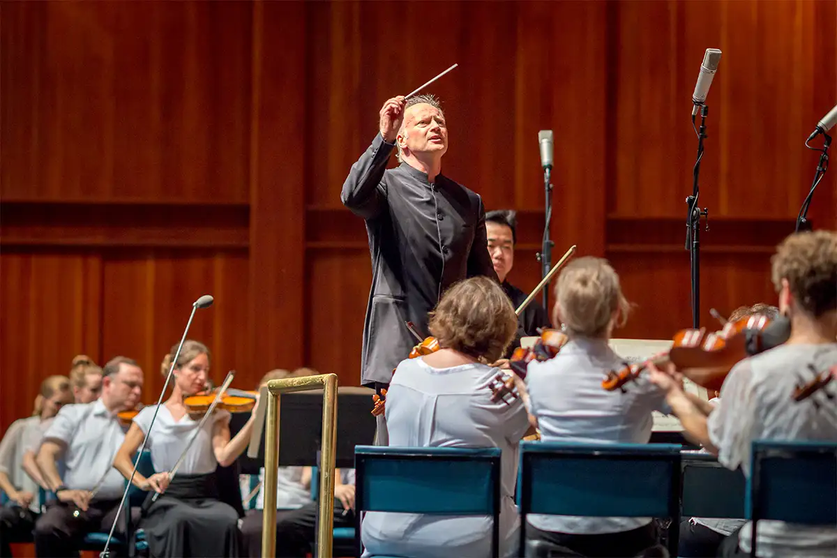 The National Symphony Orchestra, Noseda conducts Tchiakovsky and Beethoven