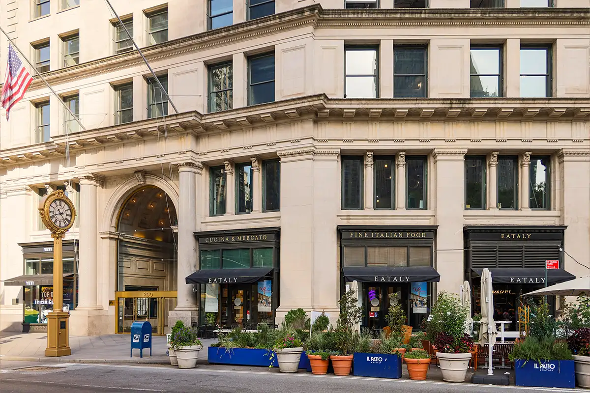 exterior view of Eataly NYC Flatiron location