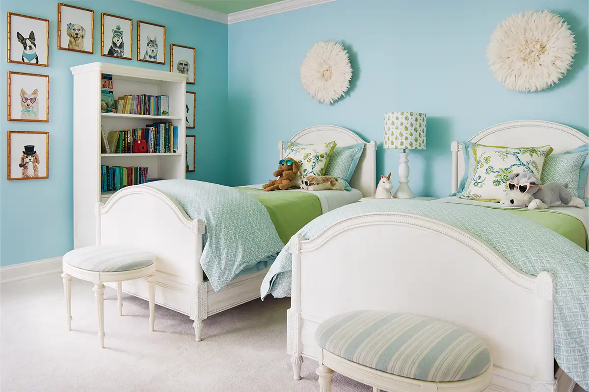 Kids' room with two twin beds