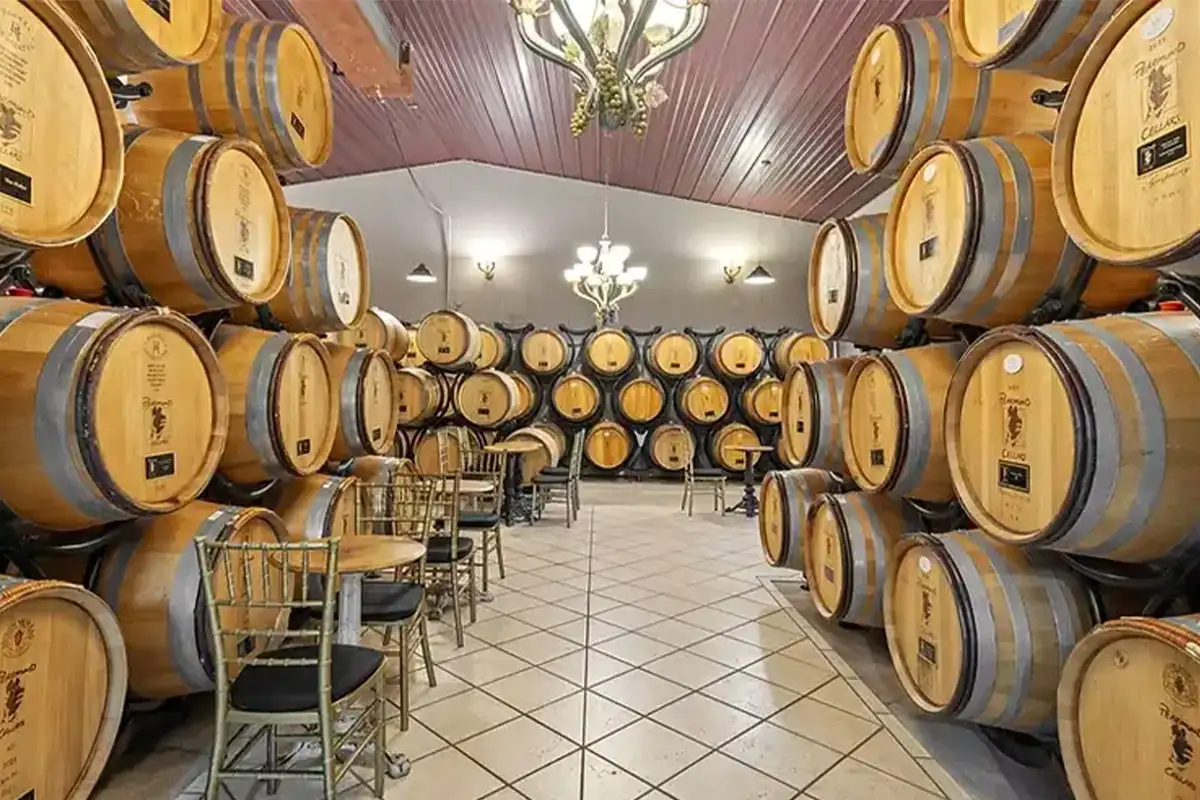 wine barrels at Pearmund Cellars