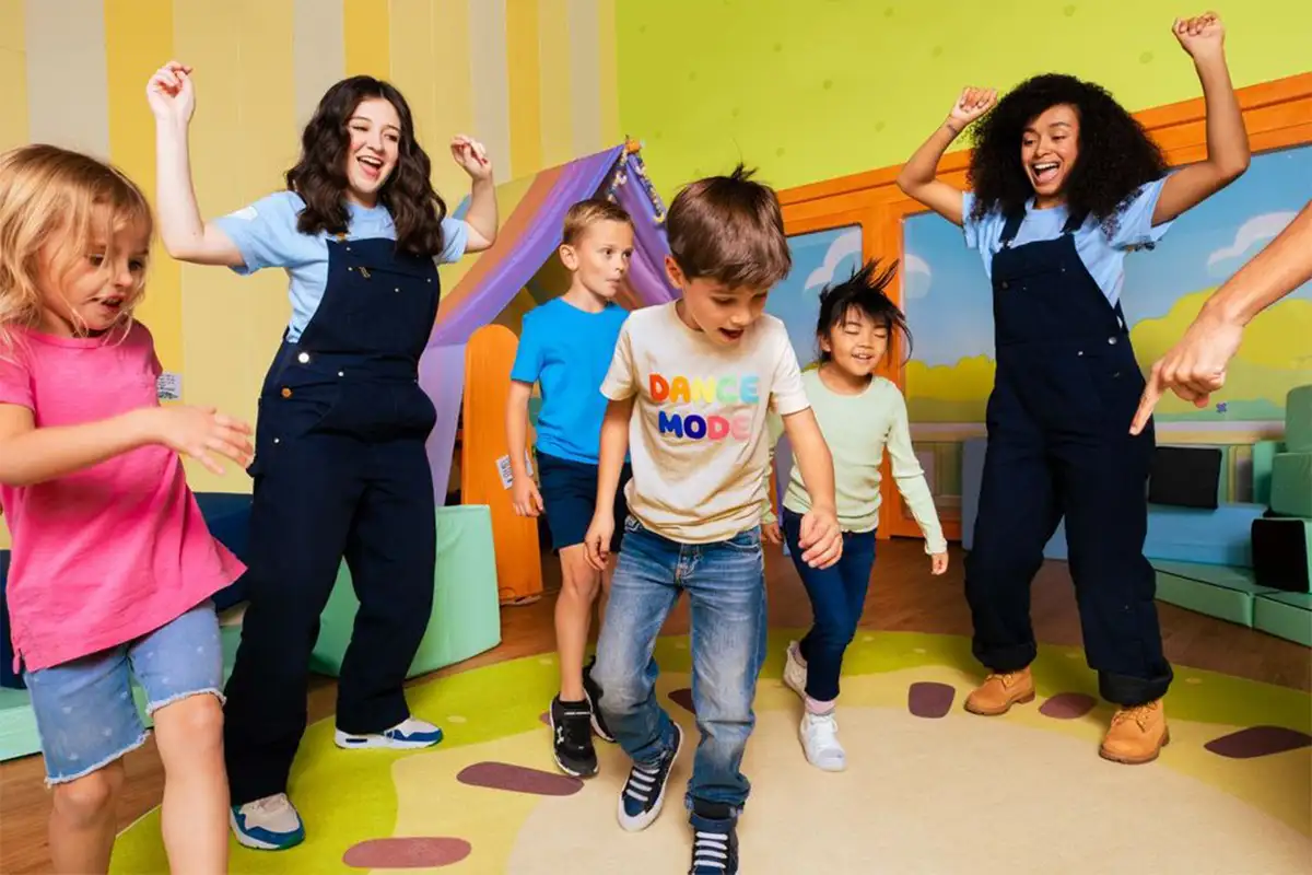 Kids dancing in a circle