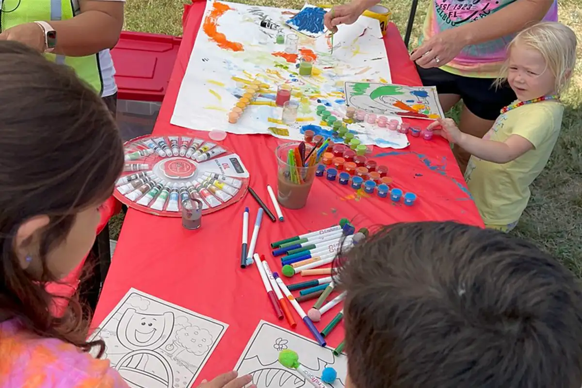 kids do arts and crafts at the Leesburg Festival of Crafts & Kites