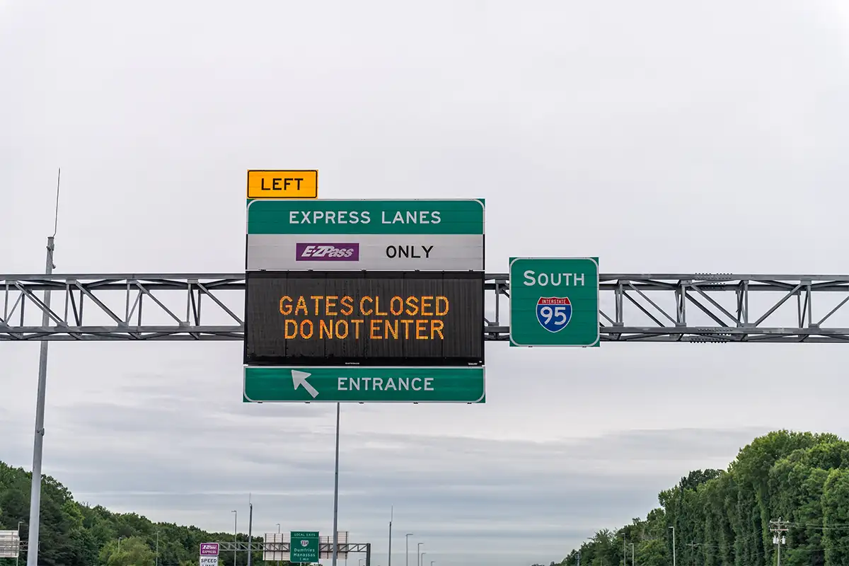 a sign or the I-95 south express lanes near Gainesville, VA
