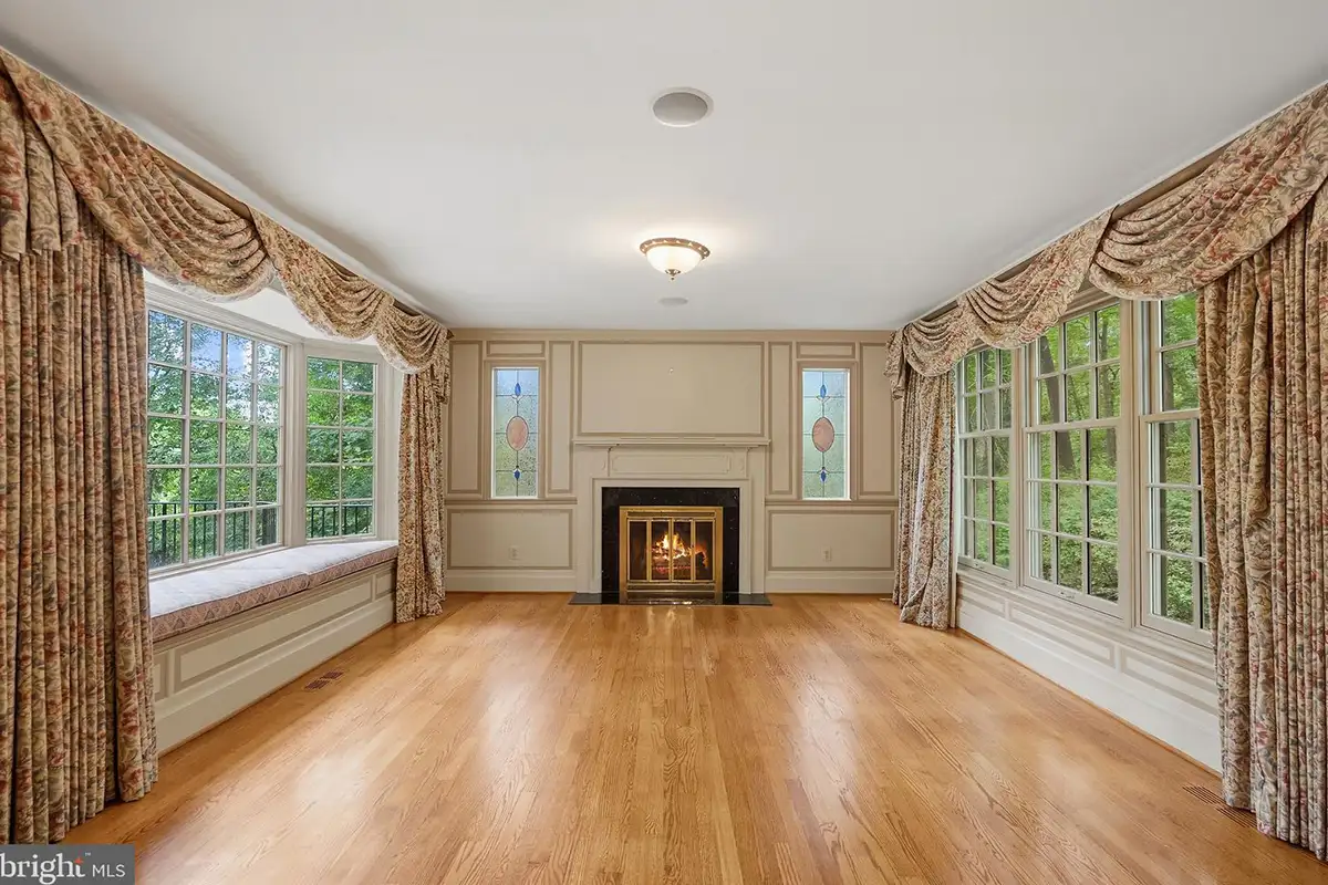 Living room with fireplace