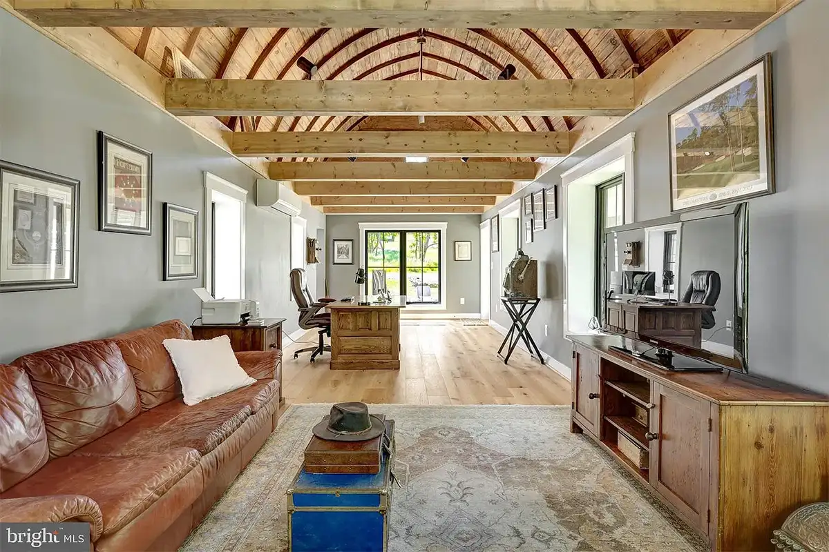Home office with arched ceiling