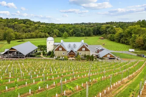 Creek's Edge Winery