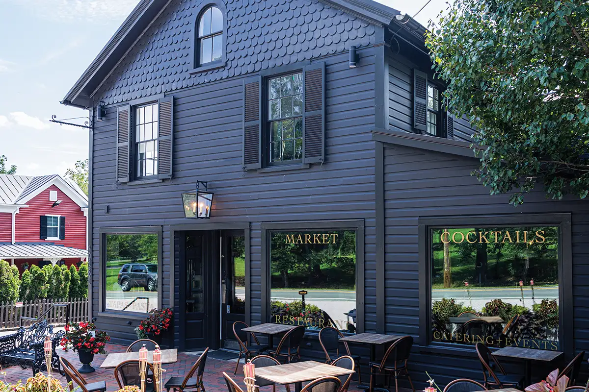 exterior of Oak & Ember in Aldie