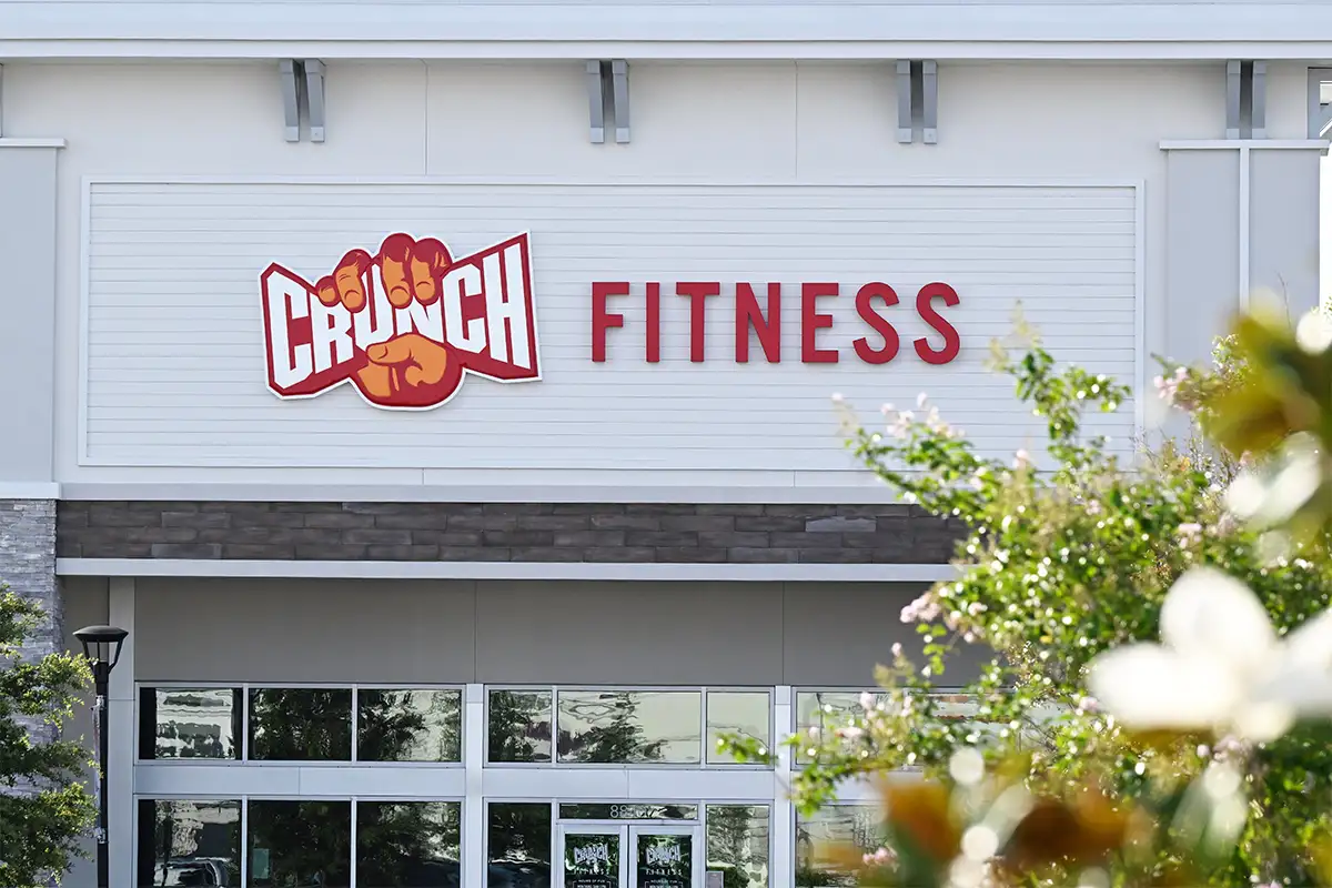crunch fitness exterior with logo